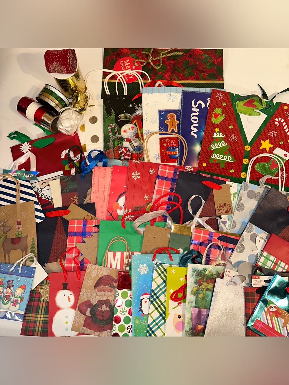 CHRISTMAS HOLIDAY GIFT BAG / RIBBON BUNDLE LOT
